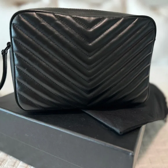 Yves Saint Laurent Quilted Camera Bag in Black - Picture 3 of 13